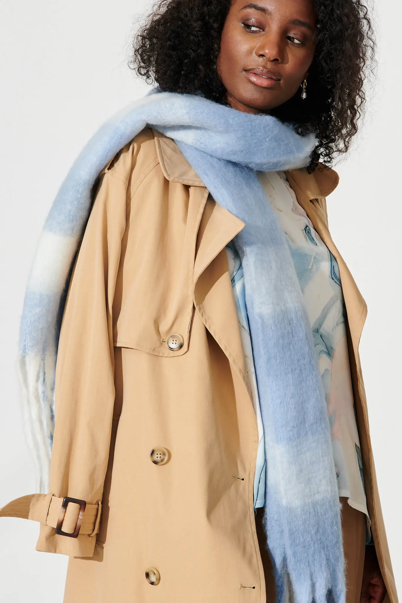 Brooklyn Oversized Knit Scarf In White And Blue Check